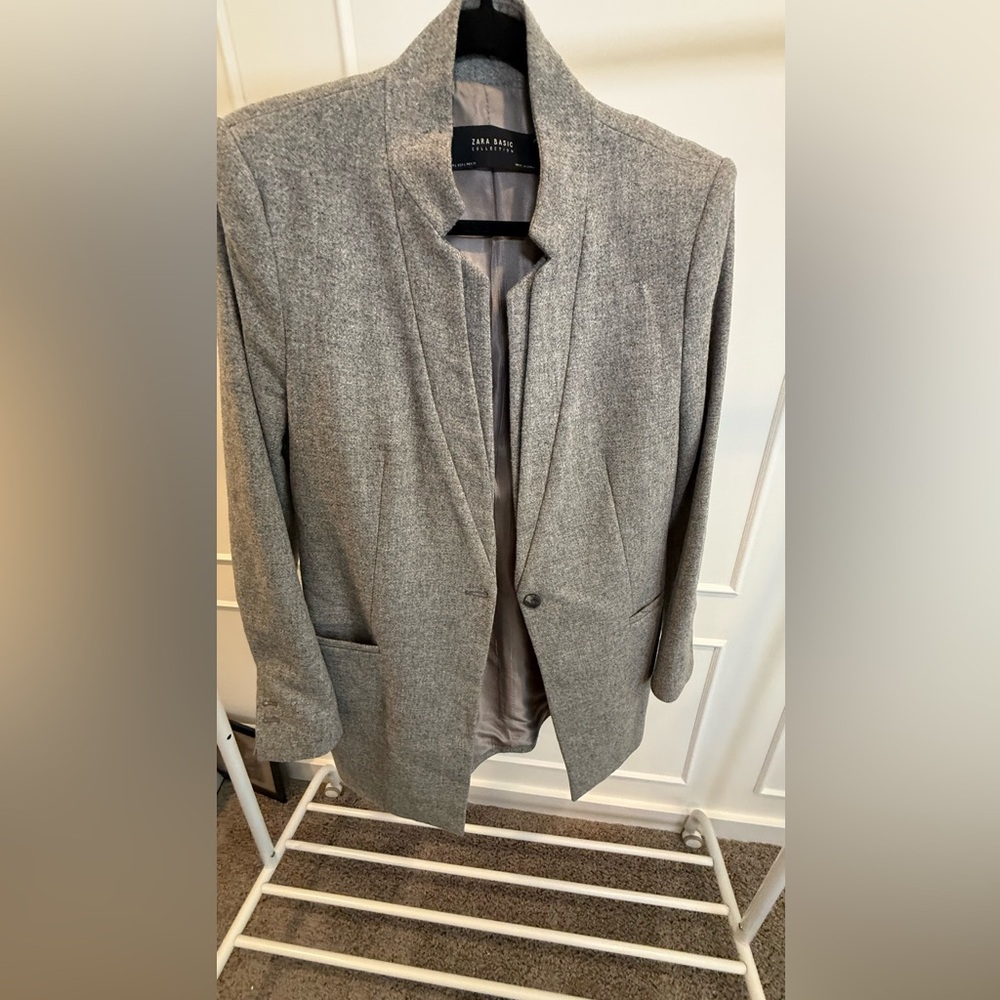 Zara women’s Gray Blazer
